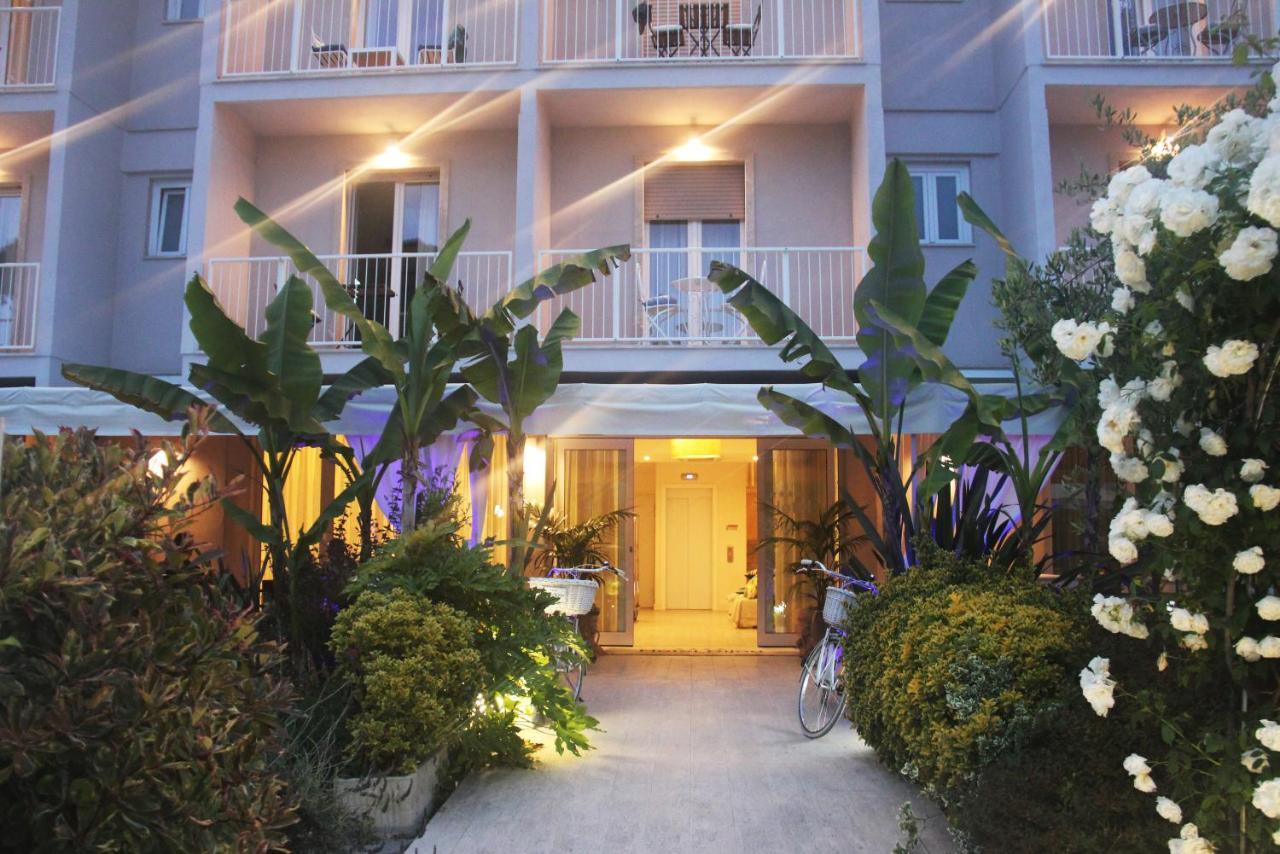 Hotel Bijou Forte dei Marmi Bagian luar foto